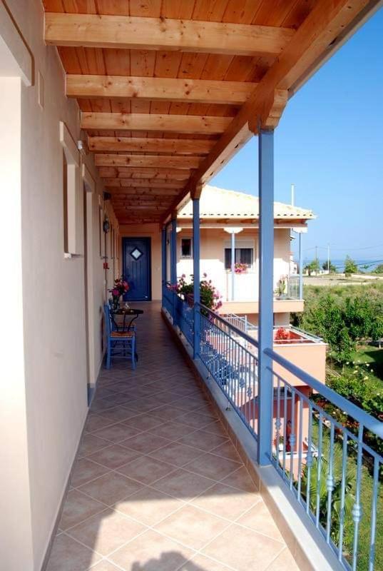 Αλκυονη Διαμερισματα Hotel ปาราเลีย วราชู ภายนอก รูปภาพ